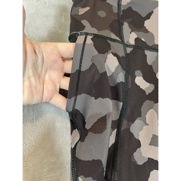 Athleta Lightning 7/8 Leggings Gray Camouflage Size Small Tall ST pockets - Picture 7 of 10
